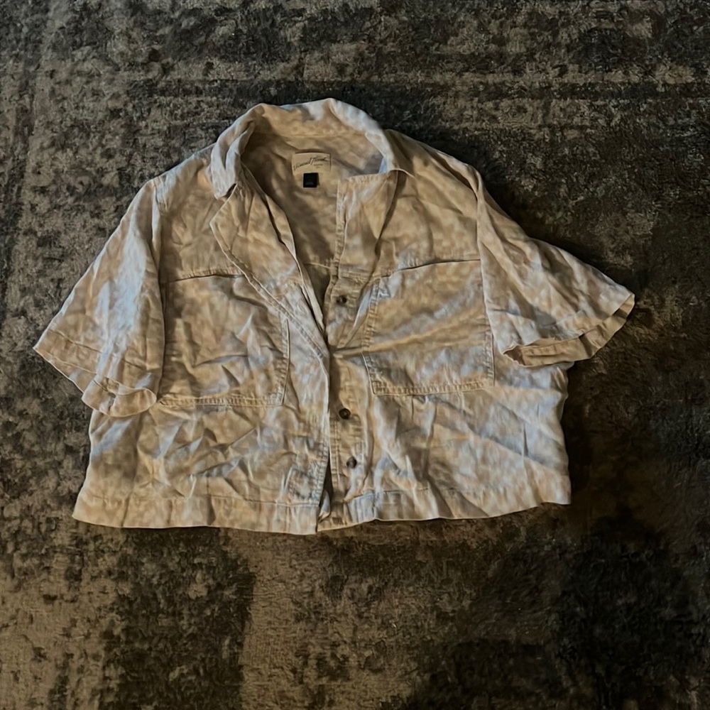 Women's short sleeve cropped button up